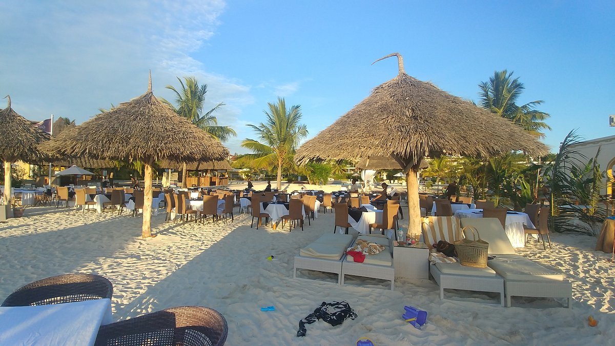 hotelsgold-zanzibar-beach-house(2).jpg